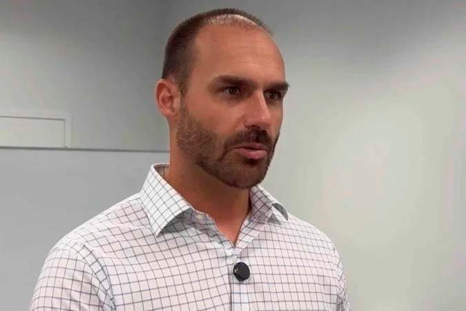 Eduardo Bolsonaro está nos EUA, onde trabalha para pressionar autoridades, inclusive, ministros do STF - (crédito: Reprodução/Youtube)