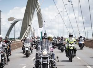 Grupo de motociclistas na Ponte JK / Foto: Renato Braga - Secretaria de Turismo