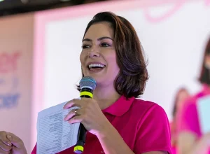 9bf40ab7-michelle-bolsonaro