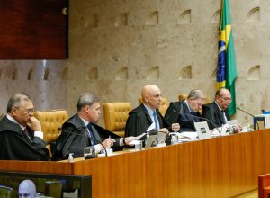 Ministros-no-plenario-do-STF-1