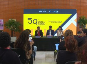 crd-coletiva-cine-00002-frame-31098