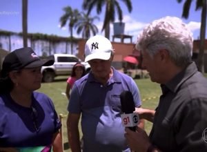 Caco Barcellos tentou entrevistar o Prefeito Rudi, mas foi impedido pela equipe que afirmou que ele não estava ali para fazer política / Foto: Reprodução